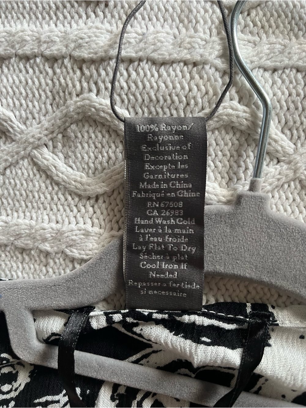 Vince Camuto Lace-Trim Black and White Kimono Wrap OSFM - Picture 3 of 15